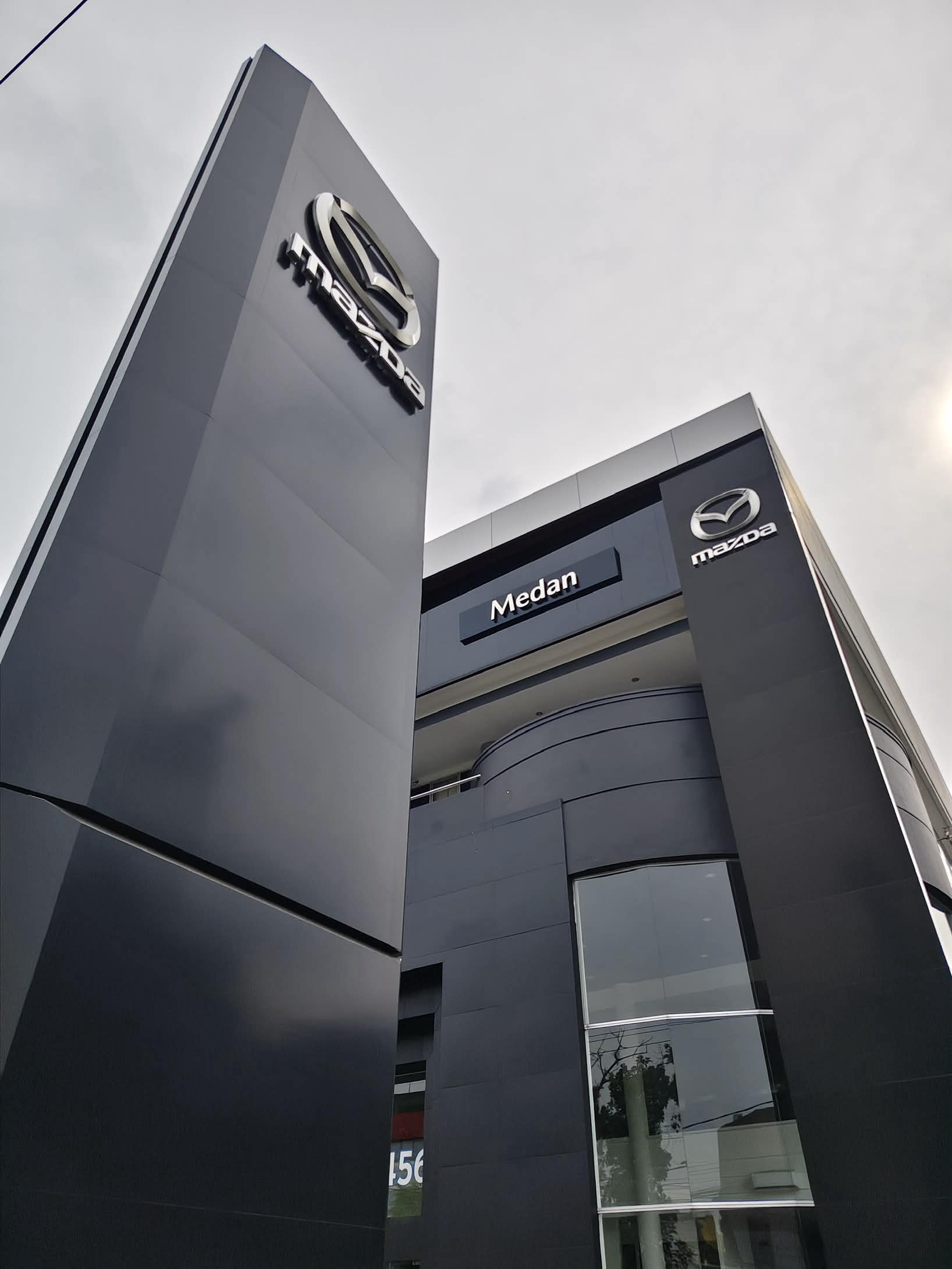Signage Mazda Adam Malik Medan